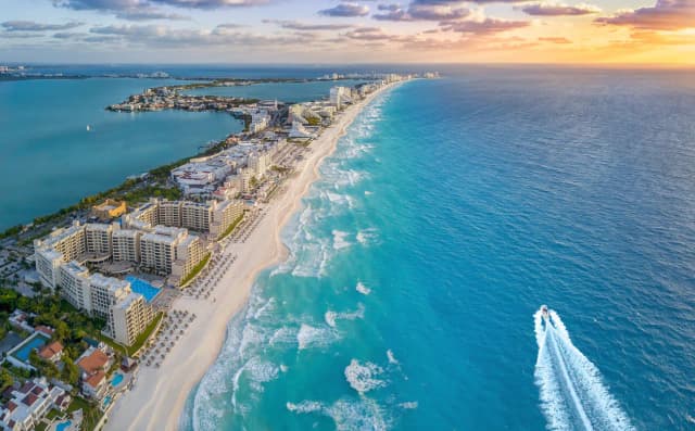 Kiedy jechać do Cancun, aby uniknąć deszczu i cieszyć się słońcem